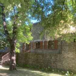 Château de la Favède, vue extérieure, logement gard